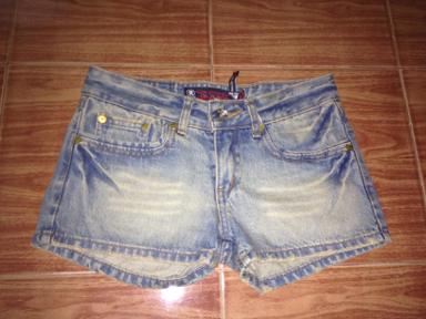 ยีนส์ขาสั้น 2